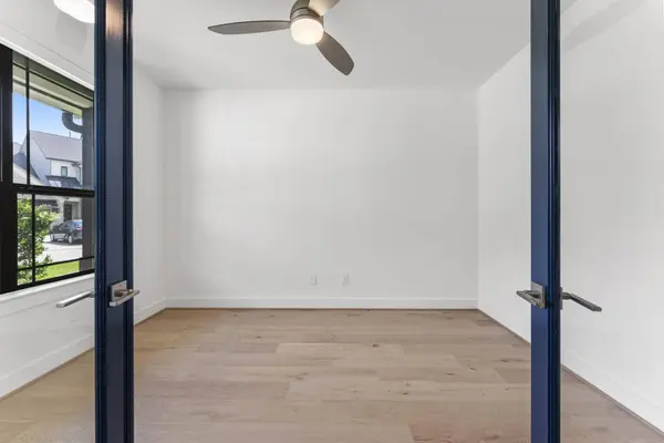 15 Honeycomb Ridge PL, The Woodlands, TX 77380
