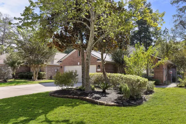 11 Hermit Thrush PL, The Woodlands, TX 77382