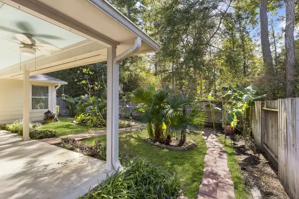 11 Hermit Thrush PL, The Woodlands, TX 77382