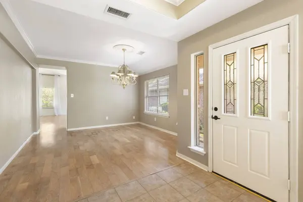 11 Hermit Thrush PL, The Woodlands, TX 77382