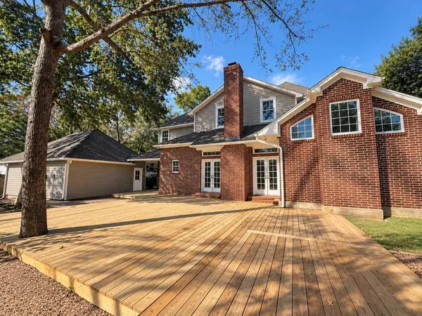 18 Crestone PL, The Woodlands, TX 77381