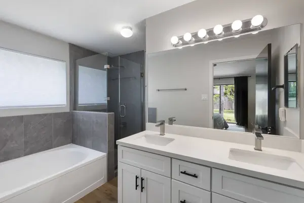 15 Green Slope PL, The Woodlands, TX 77381