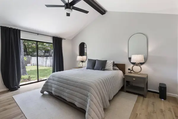 15 Green Slope PL, The Woodlands, TX 77381