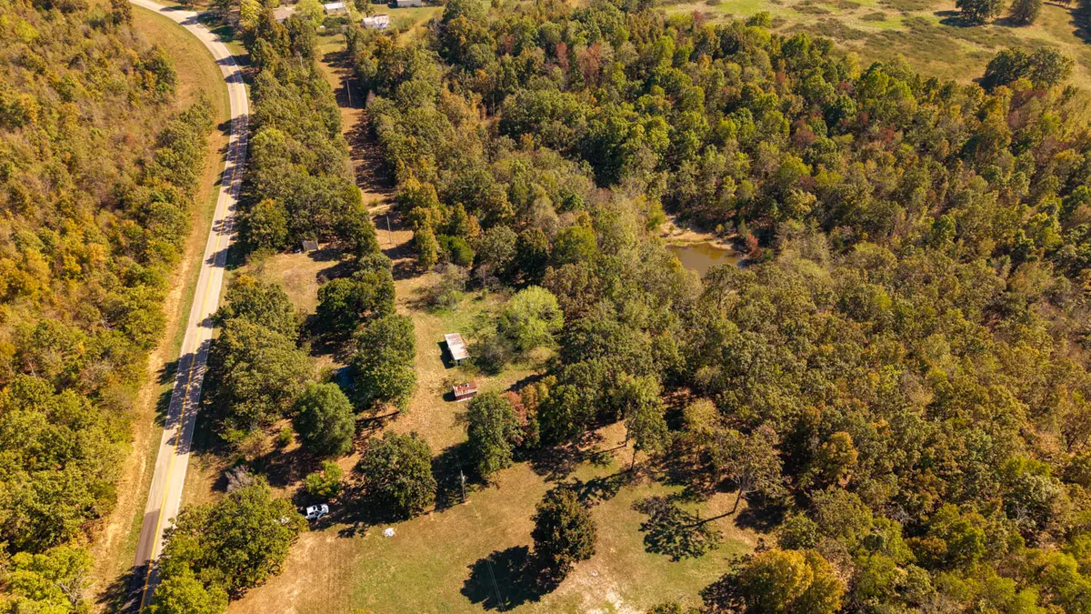 1 bed 1 bath on 8 acres048