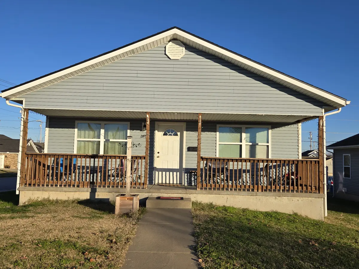 Home in Town in Jasper County0