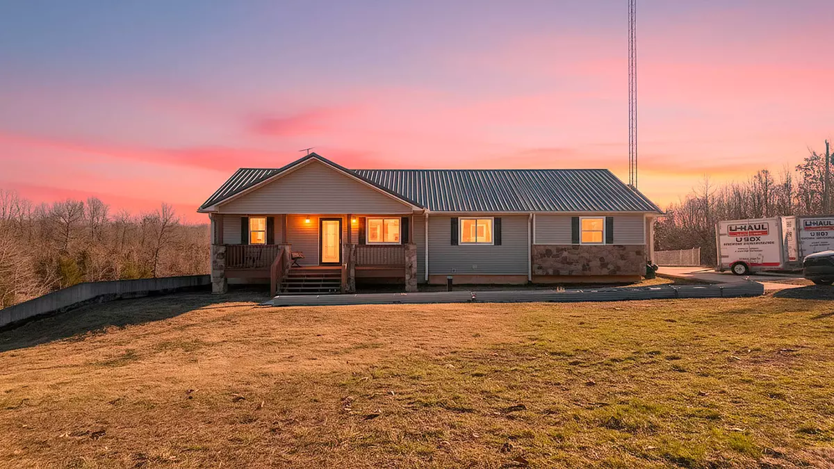 5 bedroom country home - energry efficient 0