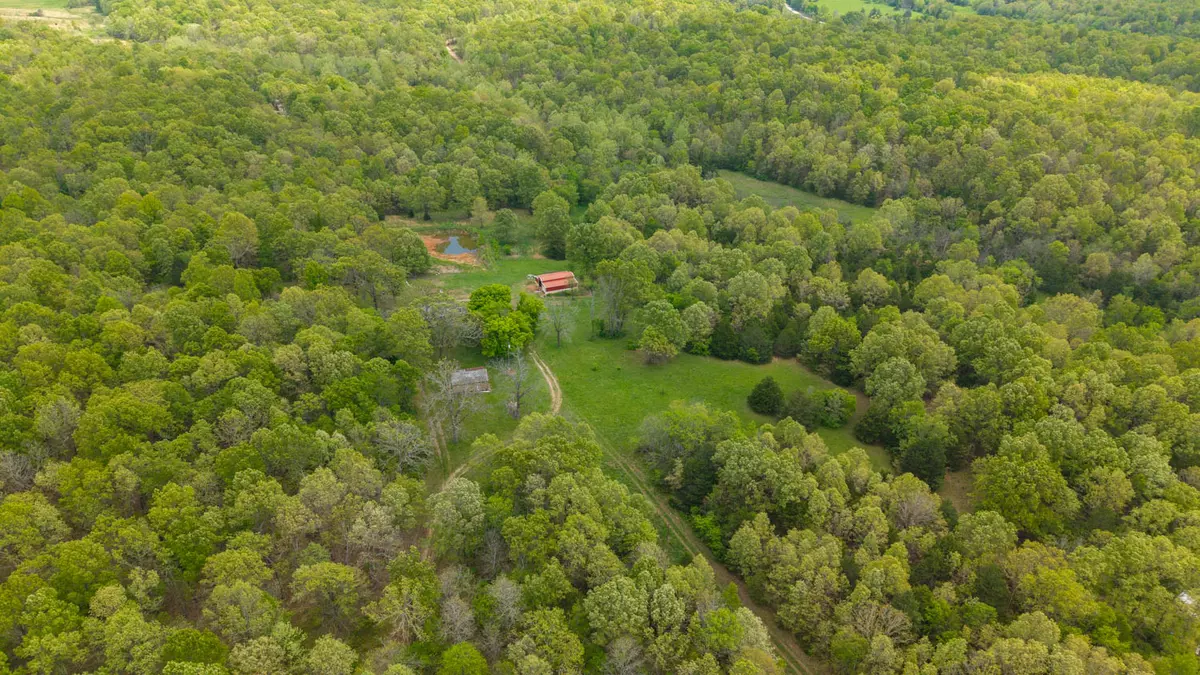 home for sale with acreage in koshkonong0