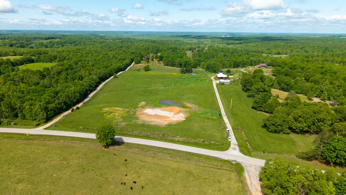 Acreage for sale in Thayer, MO