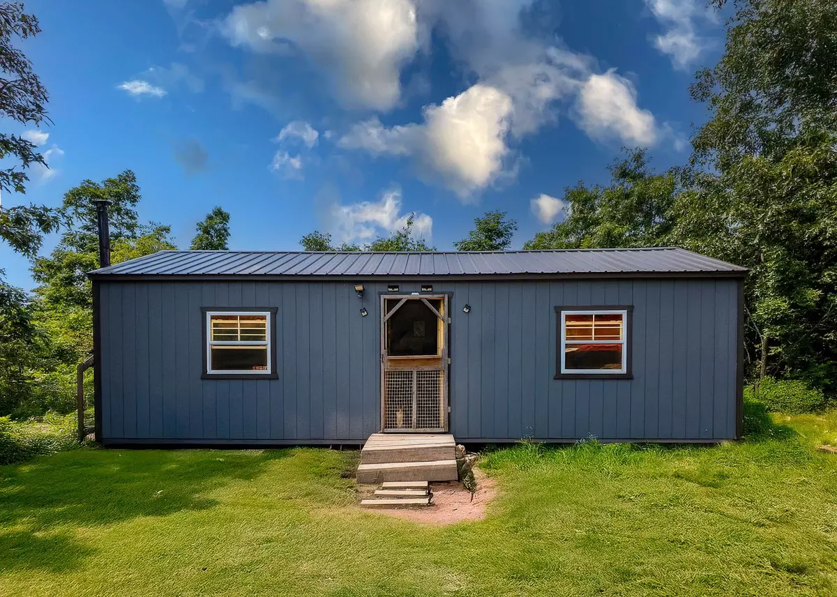 Cabin on 13 acres000