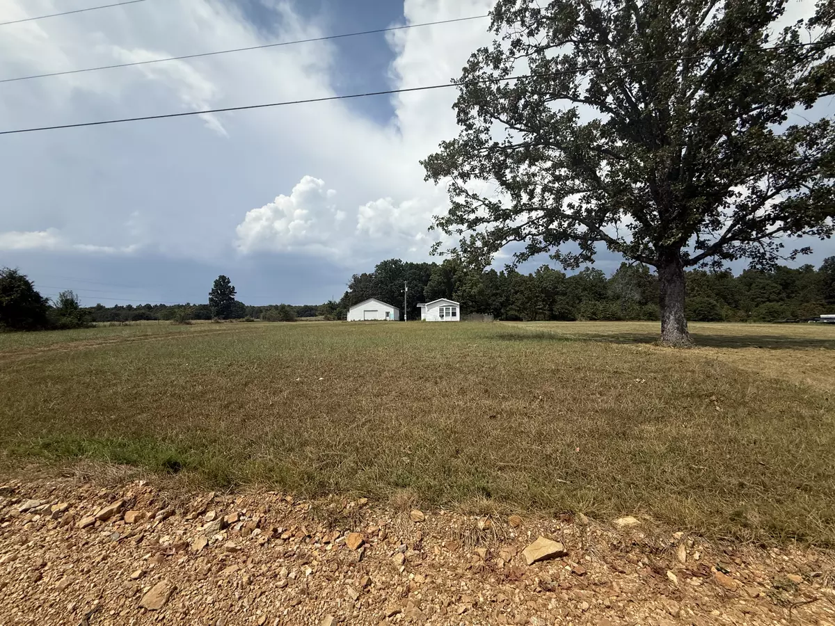 Mobile Home - Hobby Farm in the Ozarks 6 Acres 0
