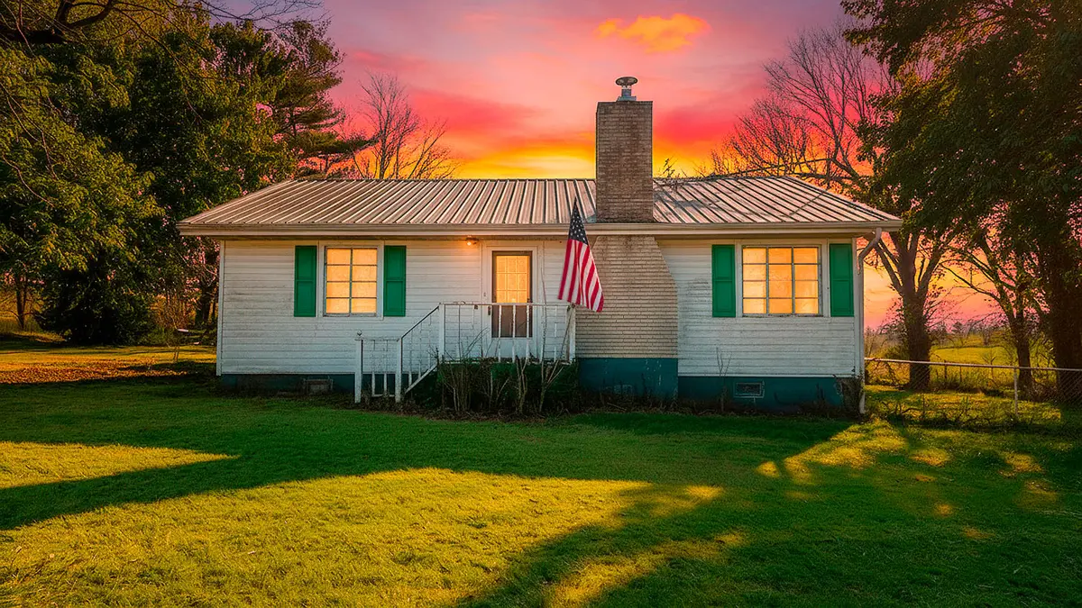 Country Style Home in Town0