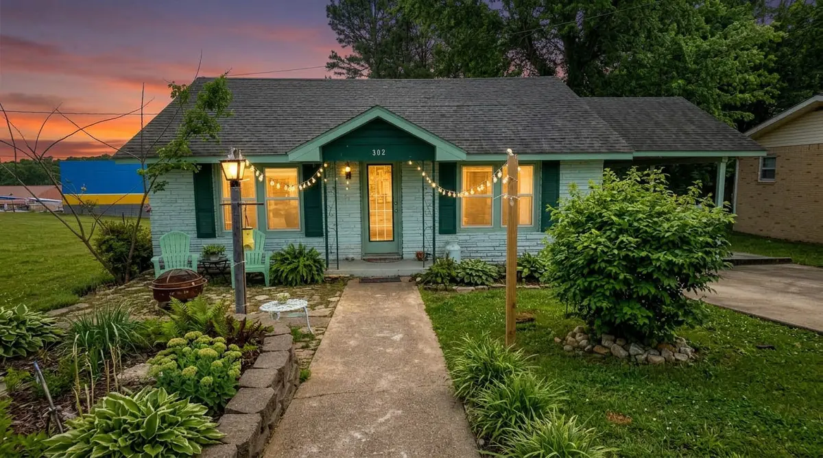 2 bed 2 bath home in town000