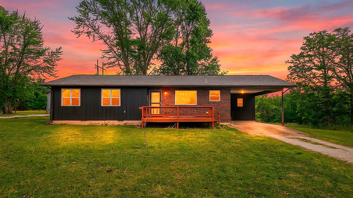 Country Home in the Missouri Ozarks with acreage 0