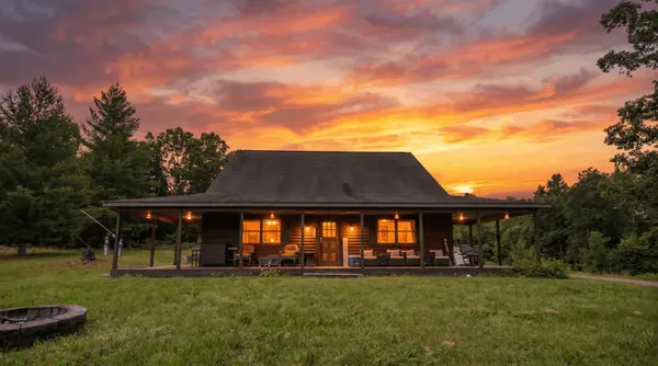 Country Home & Farm in the Ozarks0