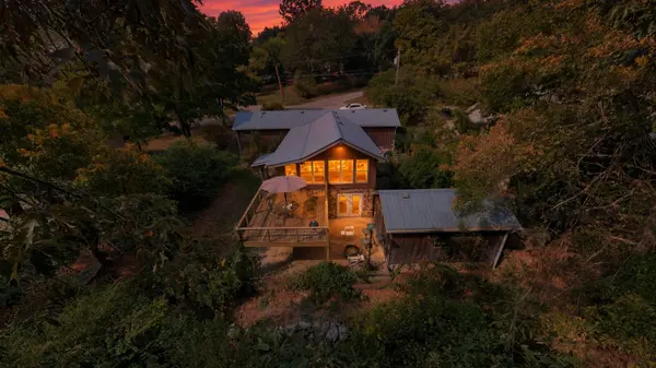 Riverfront Retreat on Spring River Mammoth Spring Arkansas0