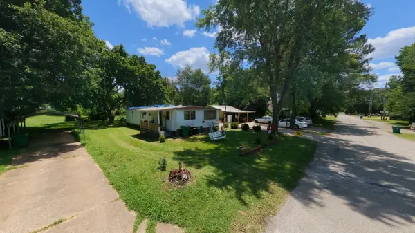 425 Monroe St, Thayer, MO 65791-1514