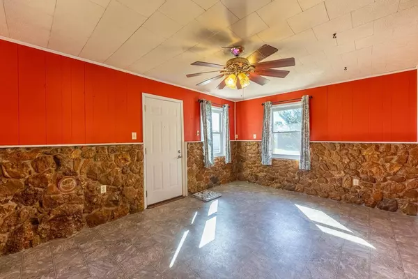 567 New Hope Road, Hardy, AR 72542