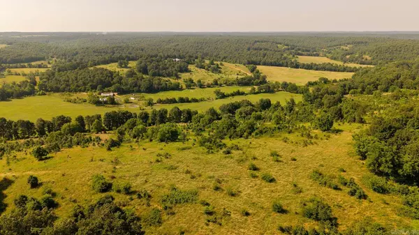 804 Banks Road, Hardy, AR 72542