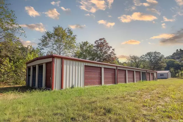 11748 Highway 63 South, Hardy, AR 72542