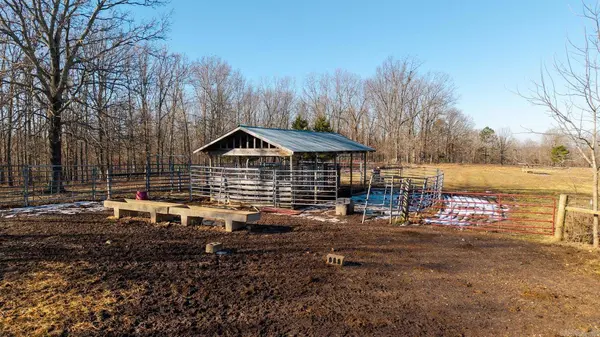 000 N County Road 113, Alton, MO 65606