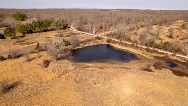 000 Traw Lane, Mammoth Spring, AR 72554