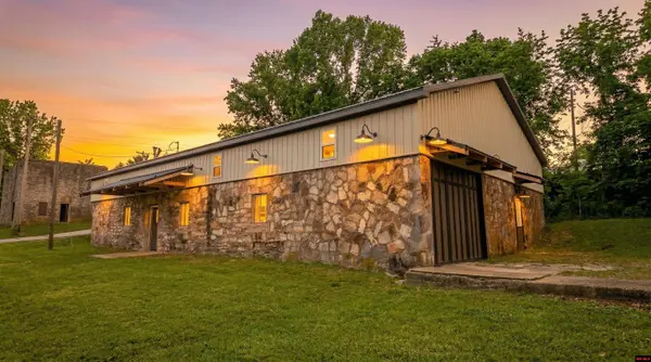 105 COUCH STREET, Alton, MO 65606