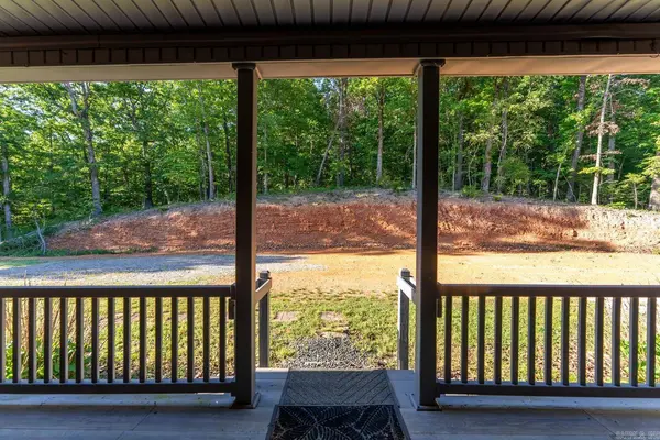 300 Chinn Springs Lane, Batesville, AR 72501