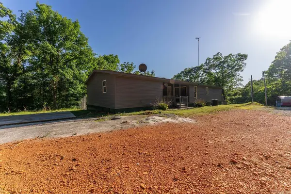 300 Chinn Springs Lane, Batesville, AR 72501