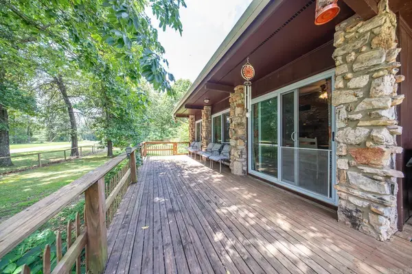 1 Patmos Drive, Cherokee Village, AR 72529