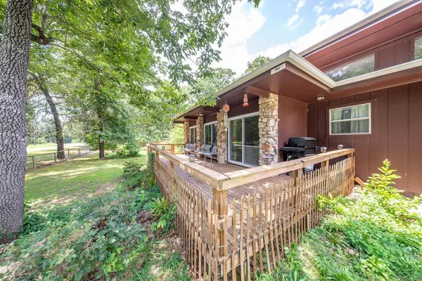 1 Patmos Drive, Cherokee Village, AR 72529