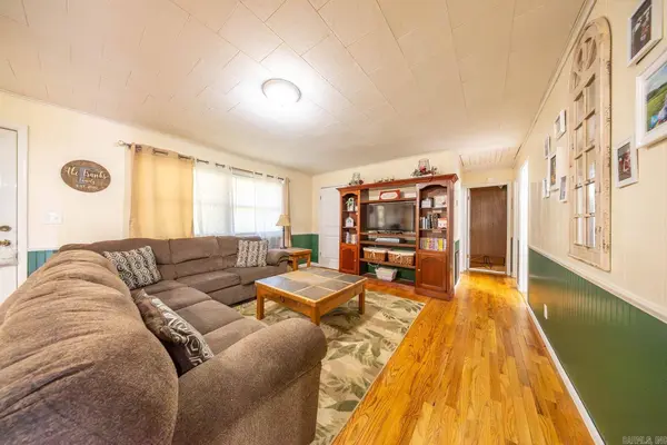 125 N Birch Street, Salem, AR 72576
