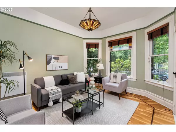 2664 NW THURMAN ST, Portland, OR 97210