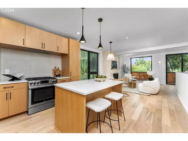 4607 N CAMPBELL AVE, Portland, OR 97217