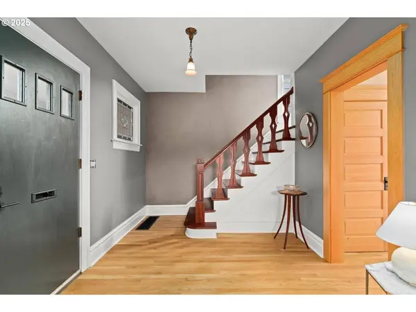 4326 NE 6TH AVE, Portland, OR 97211