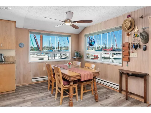 3737 NE Marine DR #4-01, Portland, OR 97211