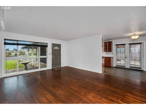 1903 SE 158TH AVE, Portland, OR 97233