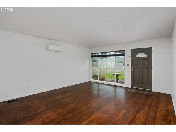 1903 SE 158TH AVE, Portland, OR 97233