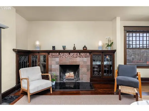 1332 SE 44TH AVE, Portland, OR 97215