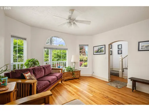 121 NE Fargo ST, Portland, OR 97212