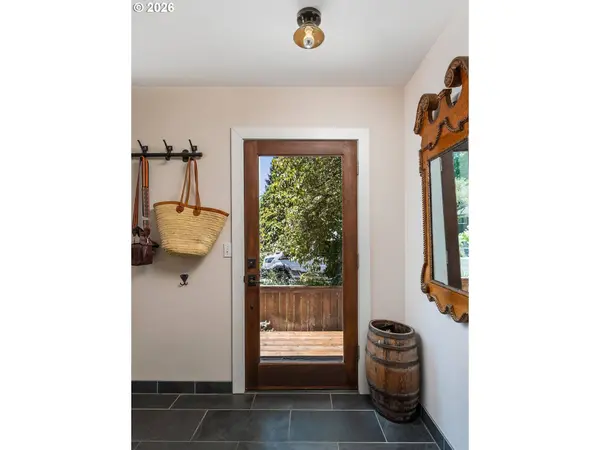 5623 SE ALDER ST, Portland, OR 97215