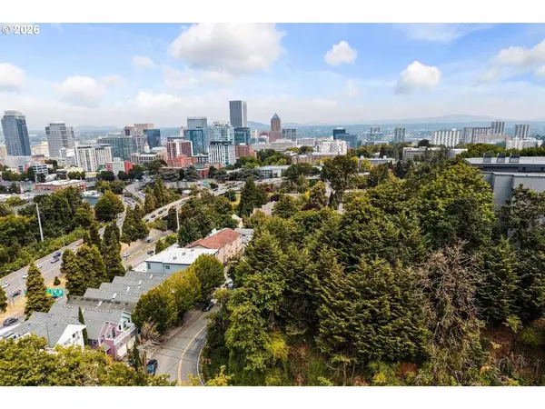 SW MONTGOMERY DR, Portland, OR 97201