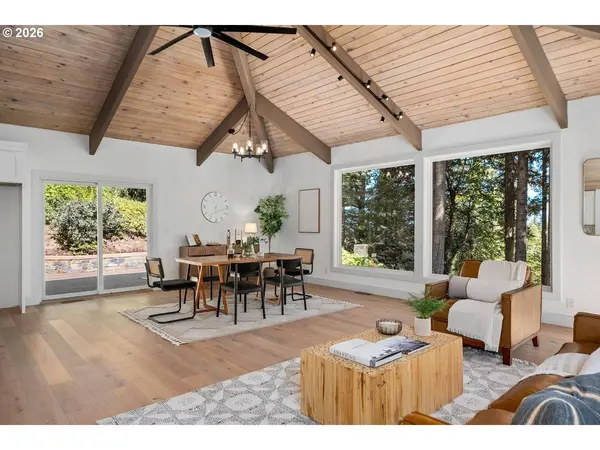 2325 MARYLHURST DR, West Linn, OR 97068