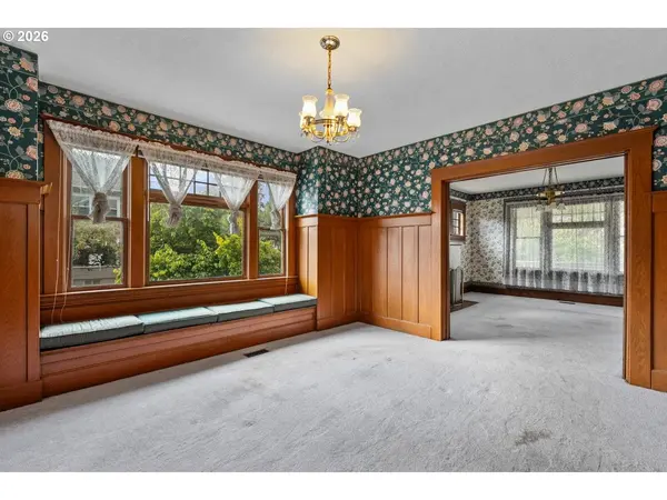 3786 SE 11TH AVE, Portland, OR 97202