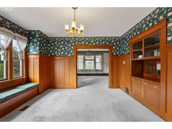 3786 SE 11TH AVE, Portland, OR 97202
