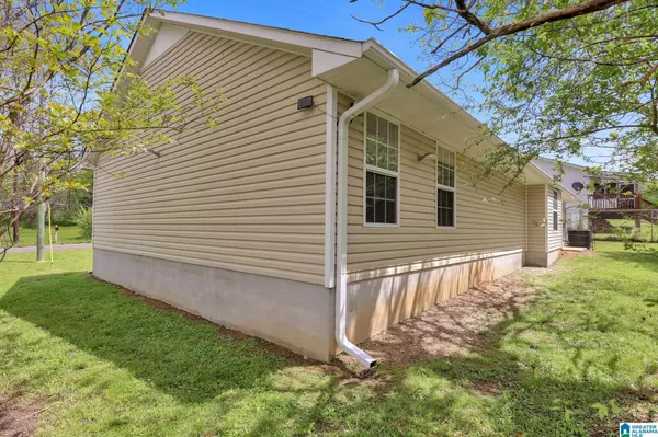 6813 JAVA AVENUE, Birmingham, AL 35224