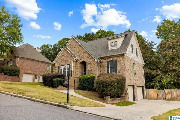 219 MOUNTAIN LAKE TRAIL, Alabaster, AL 35007