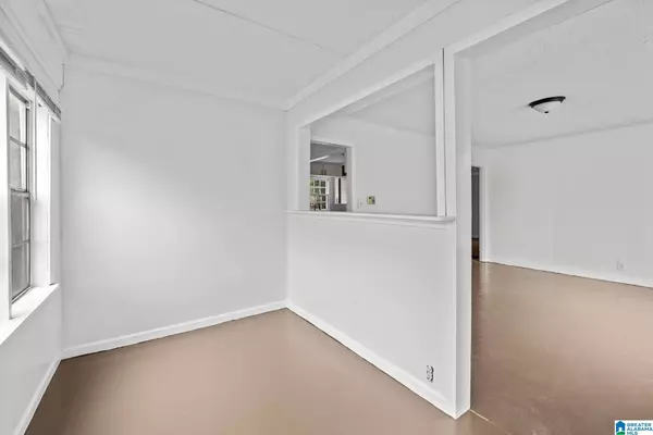 8441 2ND AVENUE S, Birmingham, AL 35206