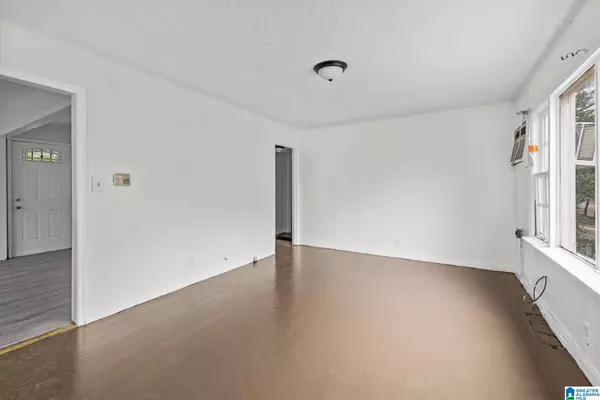 8441 2ND AVENUE S, Birmingham, AL 35206