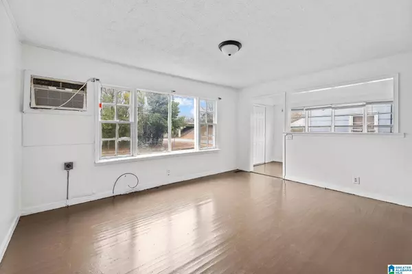 8441 2ND AVENUE S, Birmingham, AL 35206