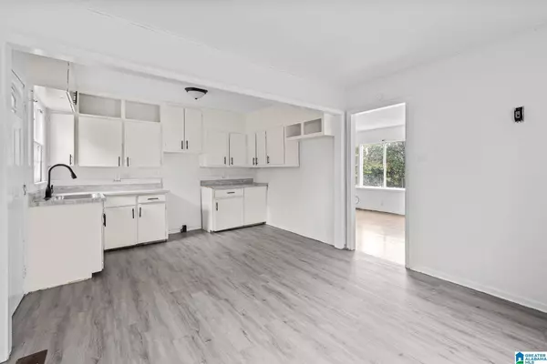 8441 2ND AVENUE S, Birmingham, AL 35206